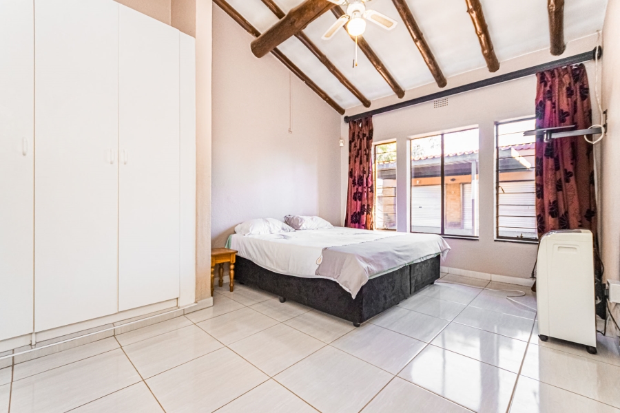 5 Bedroom Property for Sale in Doringkloof Gauteng