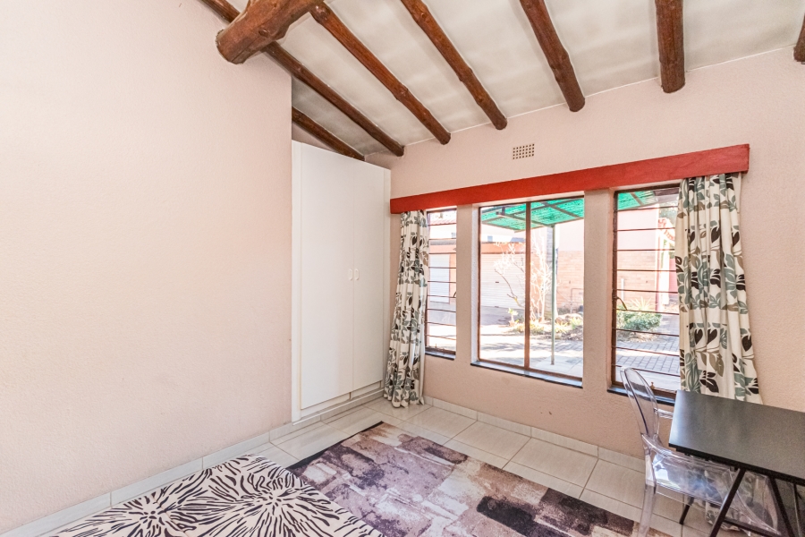5 Bedroom Property for Sale in Doringkloof Gauteng