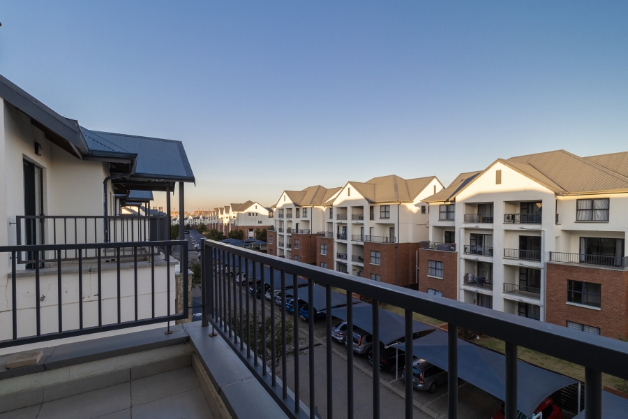 2 Bedroom Property for Sale in Greenstone Crest Gauteng