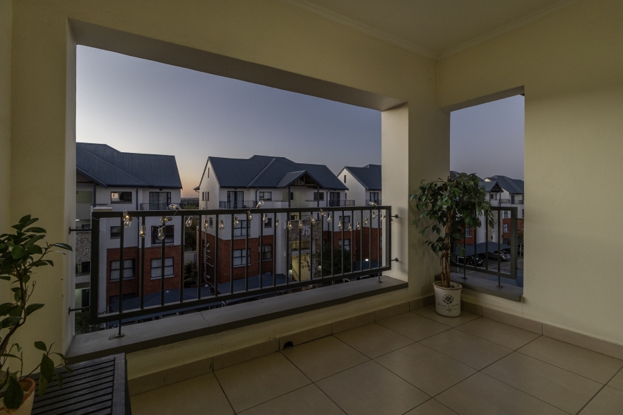 2 Bedroom Property for Sale in Greenstone Crest Gauteng