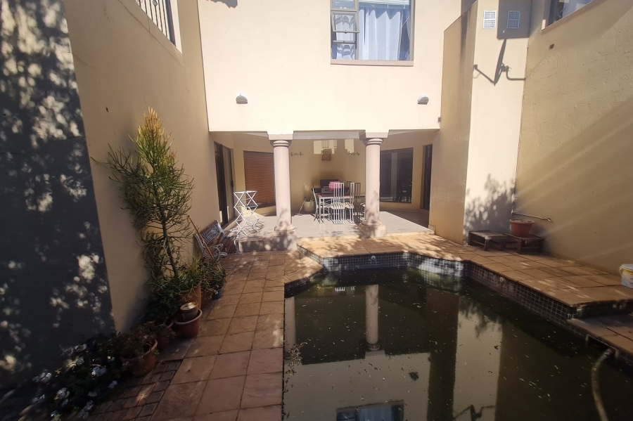 4 Bedroom Property for Sale in Ruimsig Gauteng