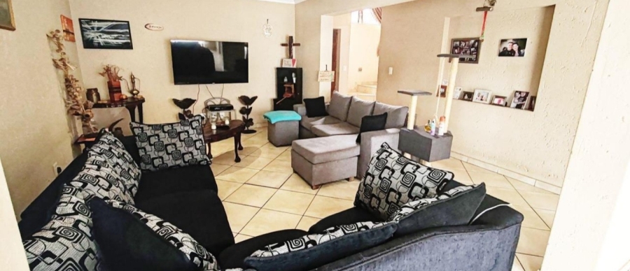 4 Bedroom Property for Sale in Vanderbijlpark SE 2 Gauteng