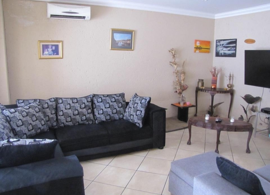 4 Bedroom Property for Sale in Vanderbijlpark SE 2 Gauteng