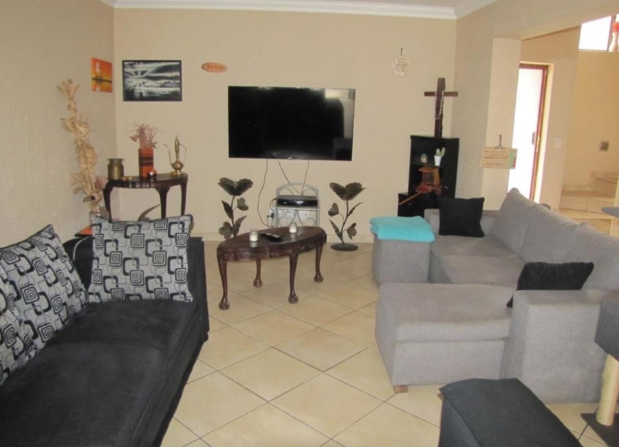 4 Bedroom Property for Sale in Vanderbijlpark SE 2 Gauteng