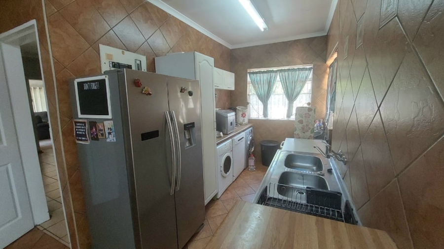 4 Bedroom Property for Sale in Vanderbijlpark SW 5 Gauteng