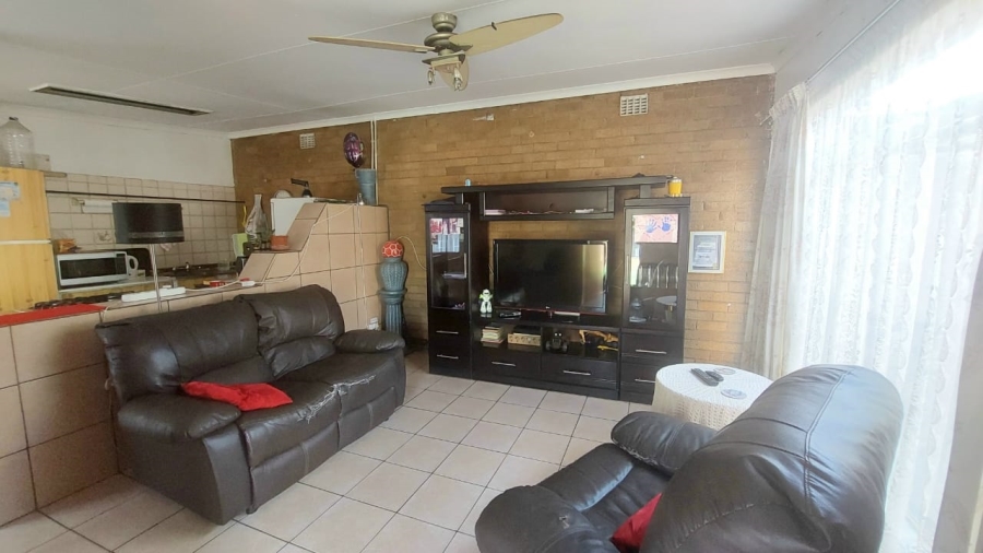 4 Bedroom Property for Sale in Vanderbijlpark SW 5 Gauteng