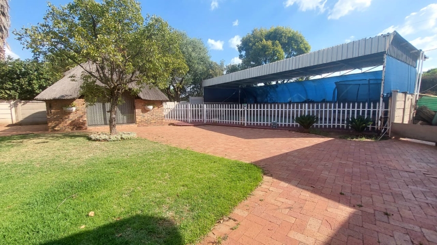 4 Bedroom Property for Sale in Vanderbijlpark SW 5 Gauteng