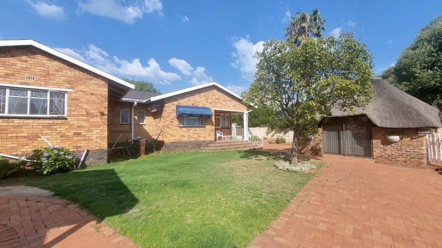 4 Bedroom Property for Sale in Vanderbijlpark SW 5 Gauteng