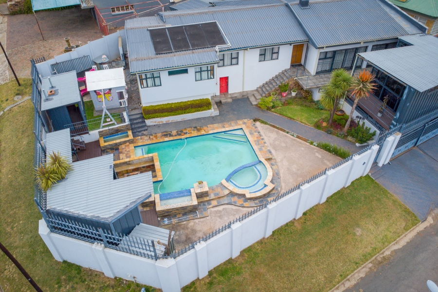 5 Bedroom Property for Sale in Quellerie Park Gauteng