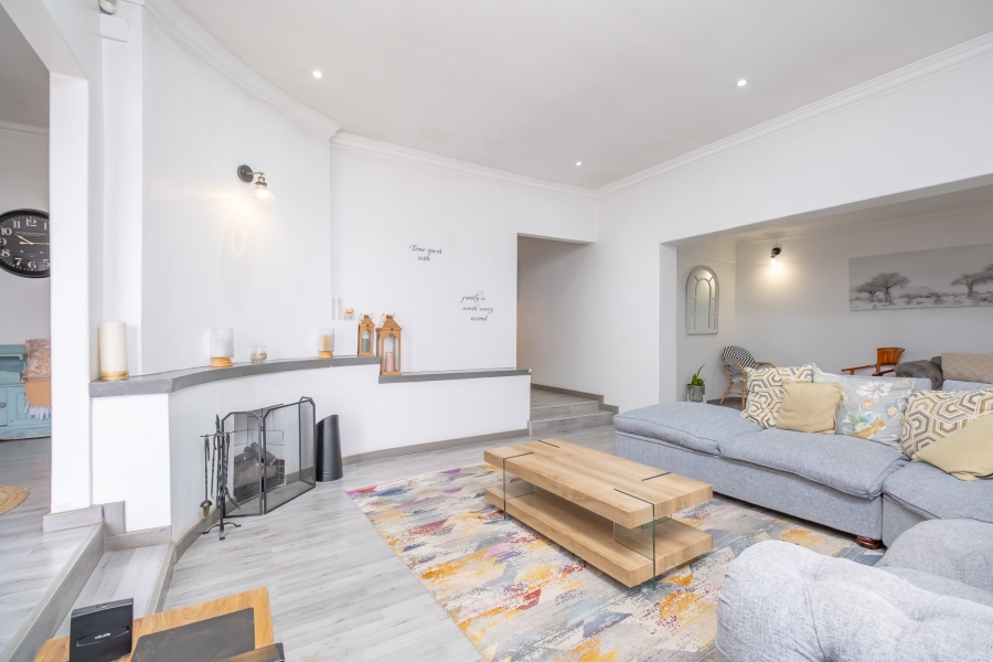 5 Bedroom Property for Sale in Quellerie Park Gauteng