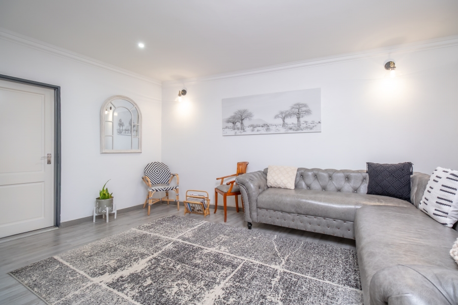 5 Bedroom Property for Sale in Quellerie Park Gauteng