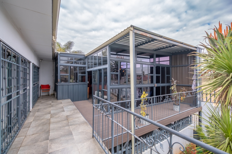 5 Bedroom Property for Sale in Quellerie Park Gauteng