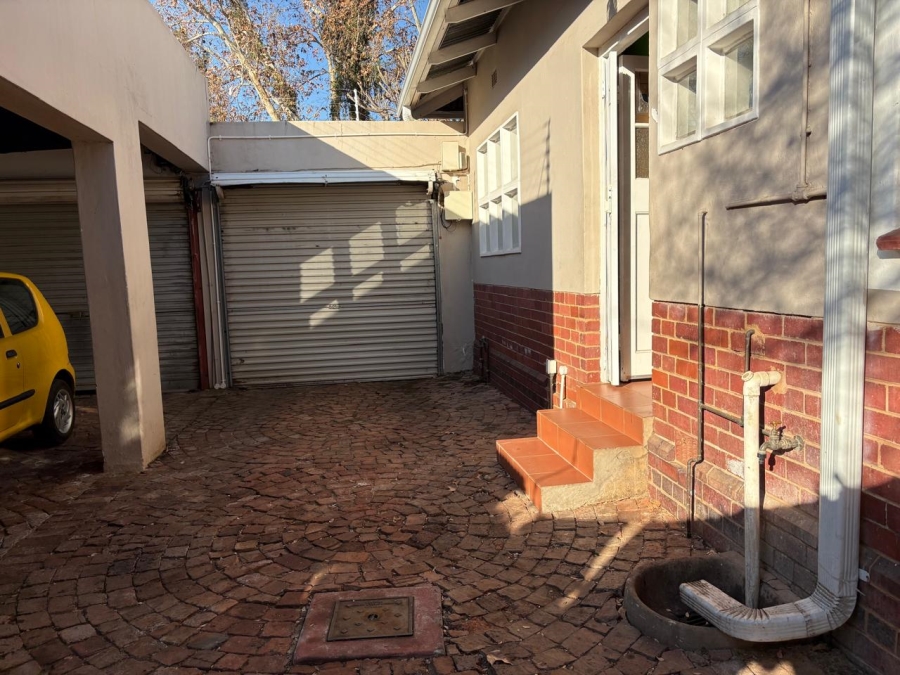 To Let 3 Bedroom Property for Rent in Riviera Gauteng