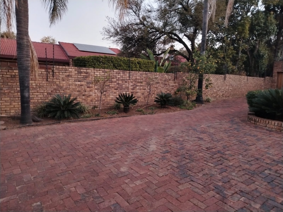 To Let 4 Bedroom Property for Rent in Wapadrand Gauteng