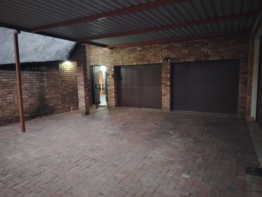 To Let 4 Bedroom Property for Rent in Wapadrand Gauteng