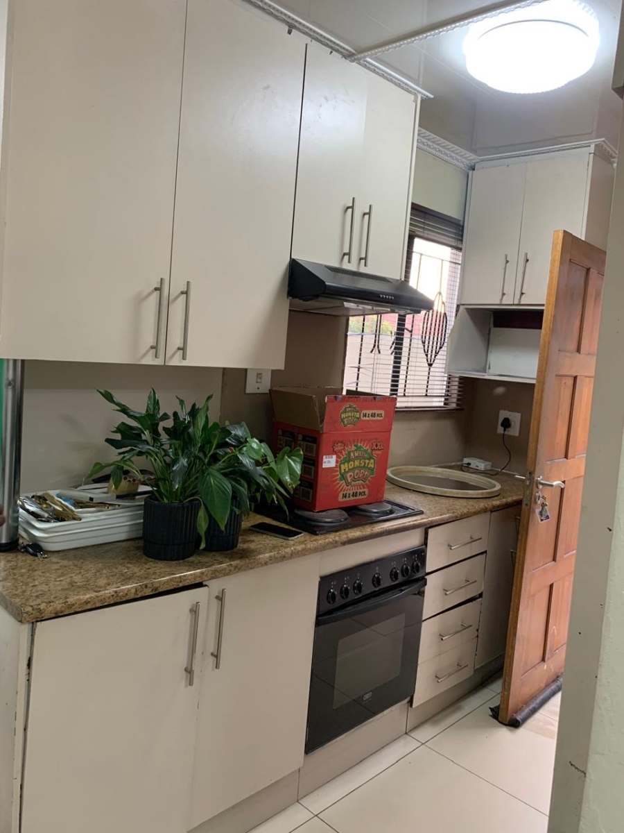 2 Bedroom Property for Sale in Roodekop Gauteng