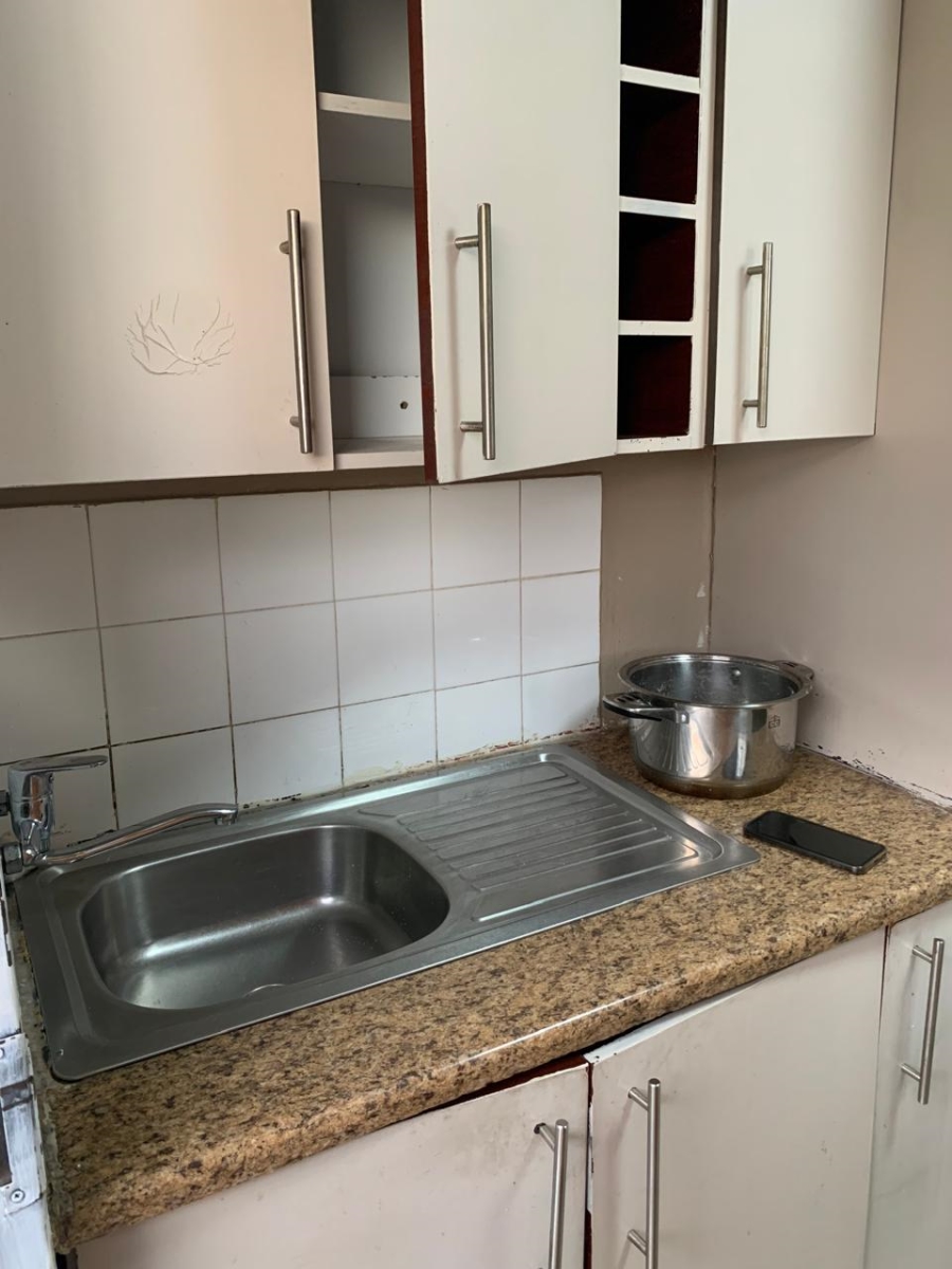 2 Bedroom Property for Sale in Roodekop Gauteng