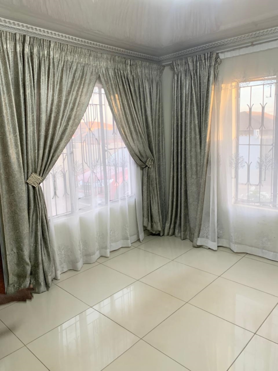 2 Bedroom Property for Sale in Roodekop Gauteng