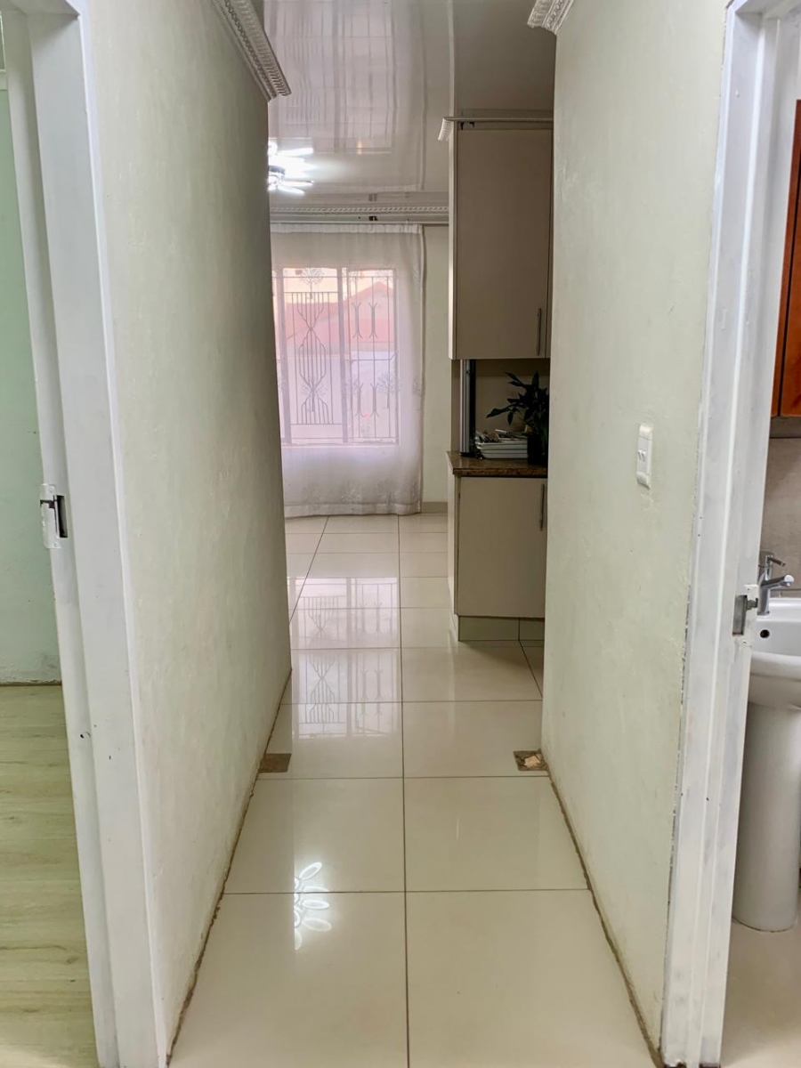 2 Bedroom Property for Sale in Roodekop Gauteng
