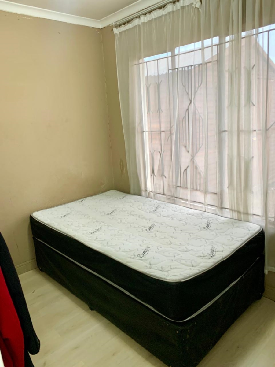 2 Bedroom Property for Sale in Roodekop Gauteng