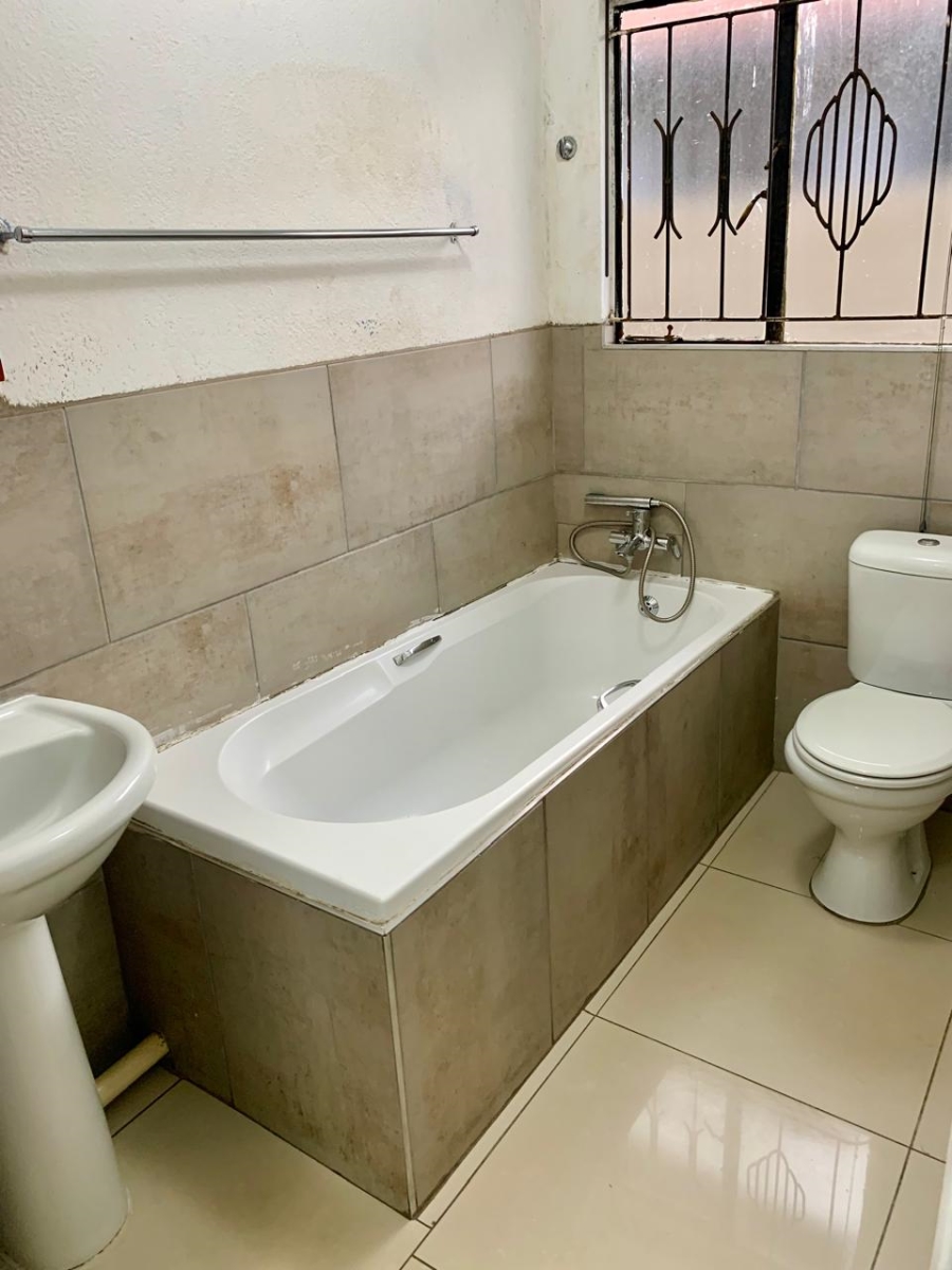 2 Bedroom Property for Sale in Roodekop Gauteng