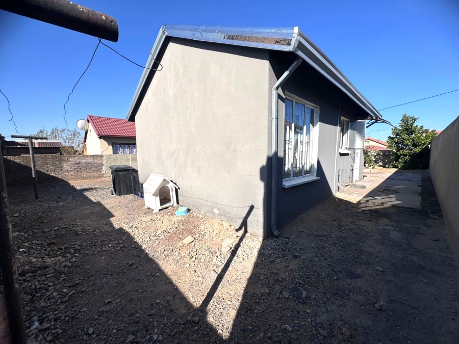 2 Bedroom Property for Sale in Roodekop Gauteng
