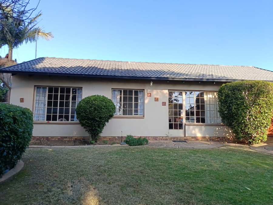 To Let 2 Bedroom Property for Rent in Allens Nek Gauteng