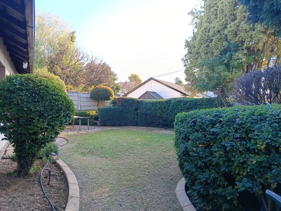 To Let 2 Bedroom Property for Rent in Allens Nek Gauteng