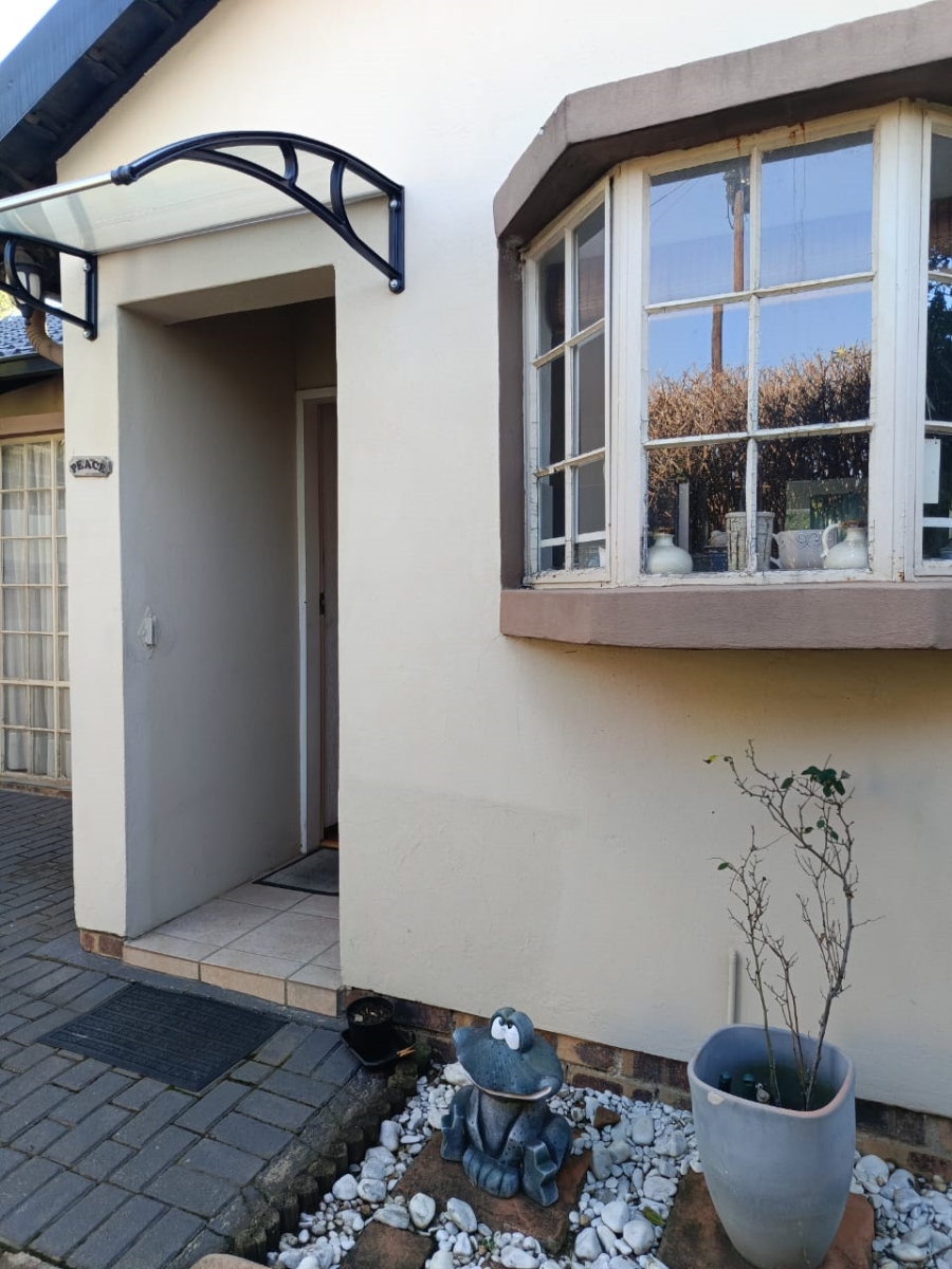 To Let 2 Bedroom Property for Rent in Allens Nek Gauteng