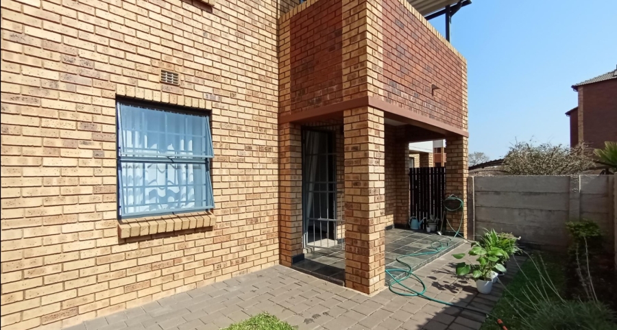 2 Bedroom Property for Sale in Montana Gauteng
