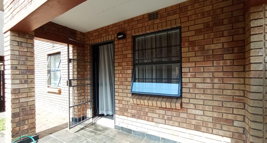 2 Bedroom Property for Sale in Montana Gauteng