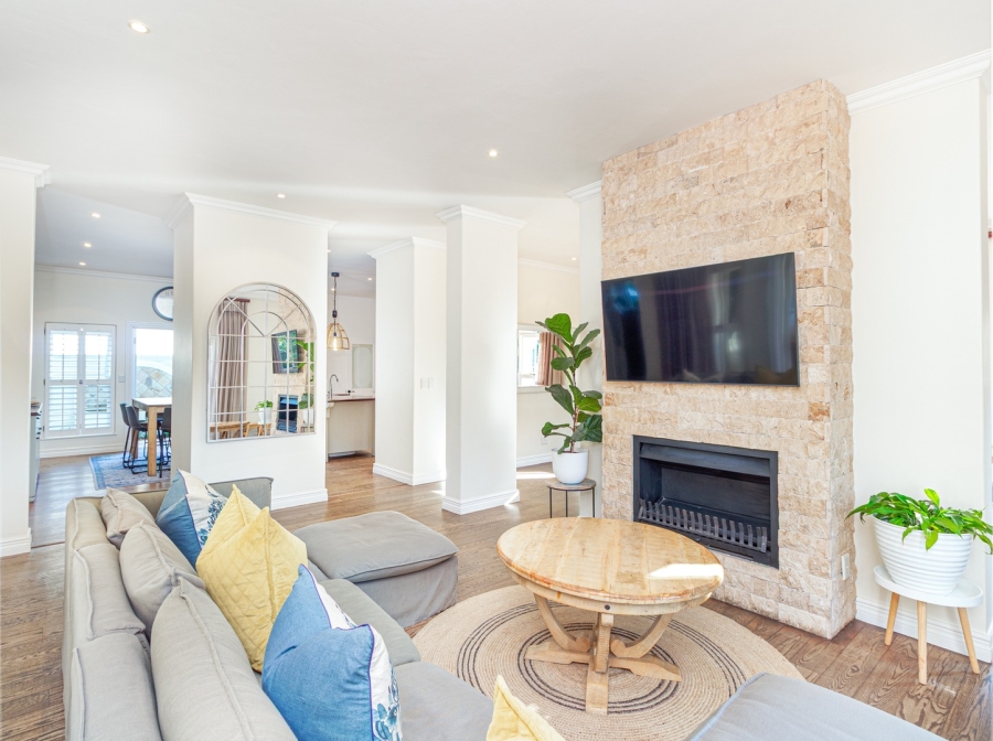 5 Bedroom Property for Sale in Fourways Gardens Gauteng