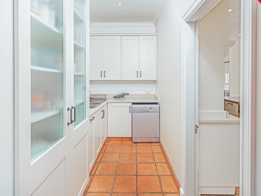 5 Bedroom Property for Sale in Fourways Gardens Gauteng