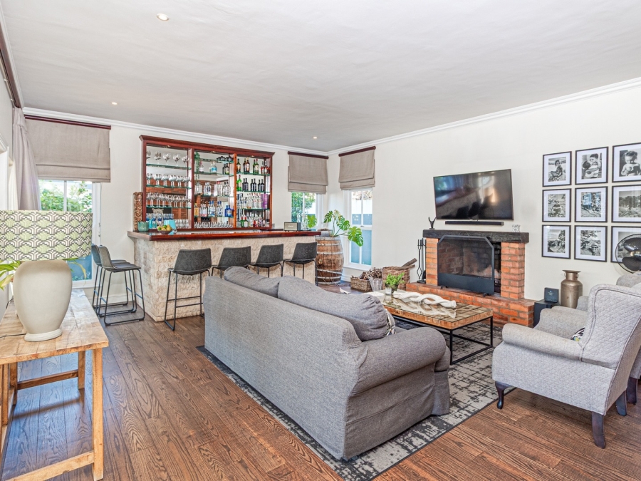 5 Bedroom Property for Sale in Fourways Gardens Gauteng