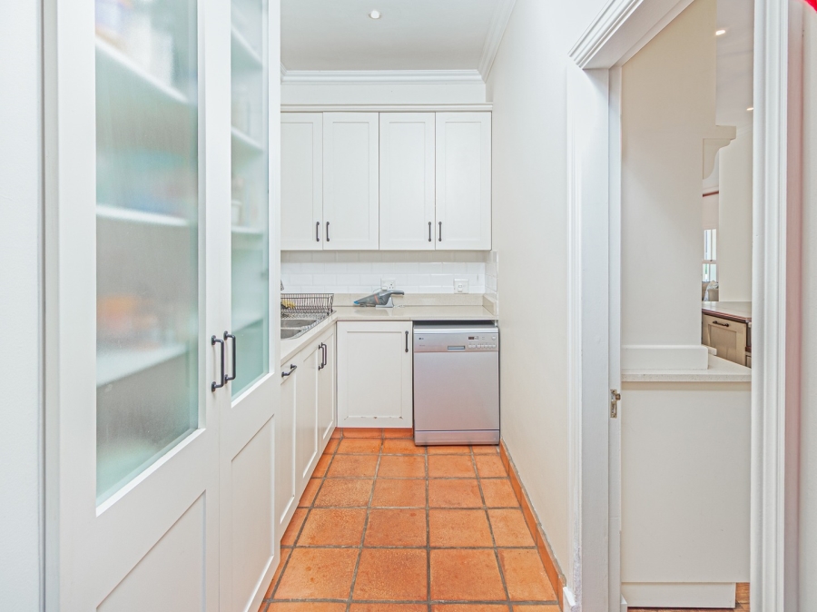 5 Bedroom Property for Sale in Fourways Gardens Gauteng