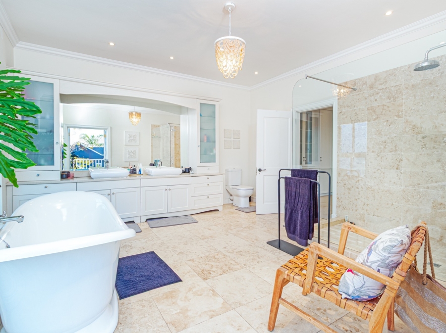5 Bedroom Property for Sale in Fourways Gardens Gauteng
