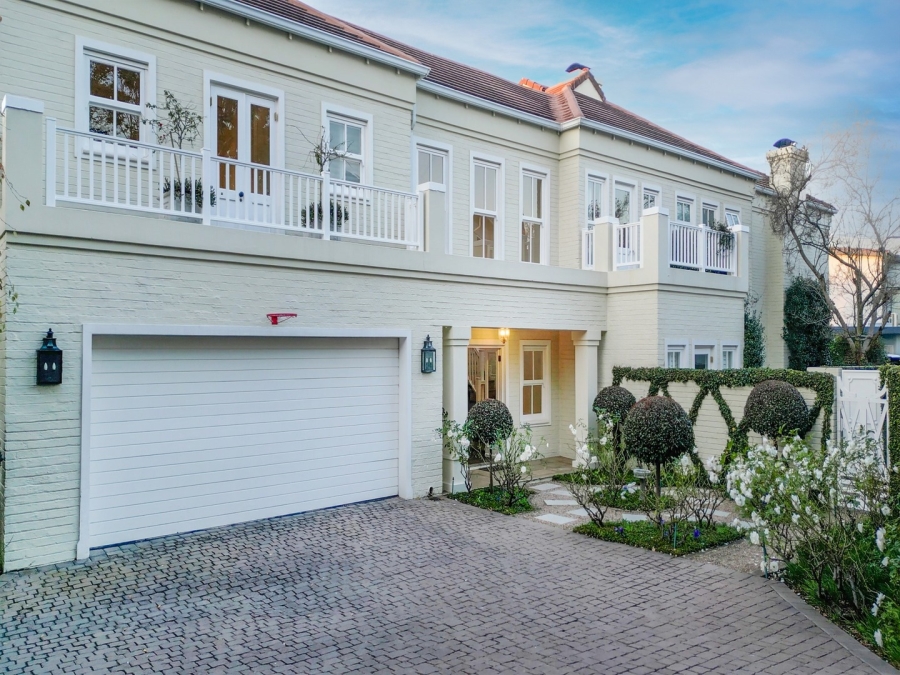 5 Bedroom Property for Sale in Fourways Gardens Gauteng