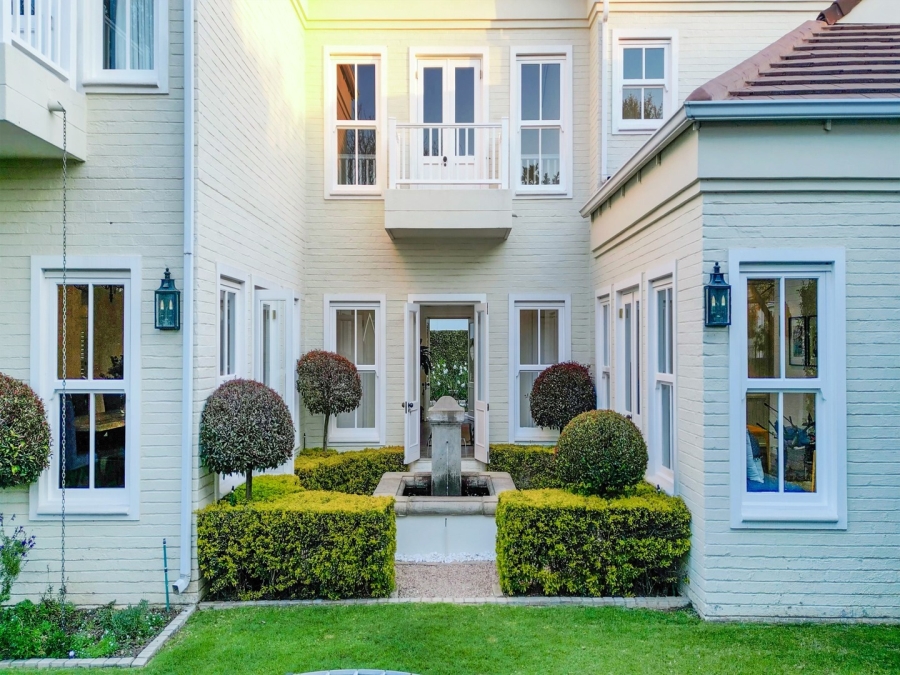 5 Bedroom Property for Sale in Fourways Gardens Gauteng