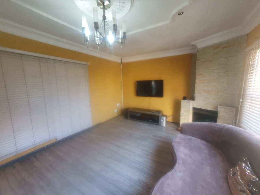 3 Bedroom Property for Sale in Meadowlands Gauteng