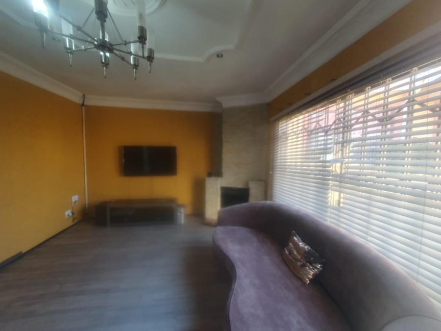 3 Bedroom Property for Sale in Meadowlands Gauteng