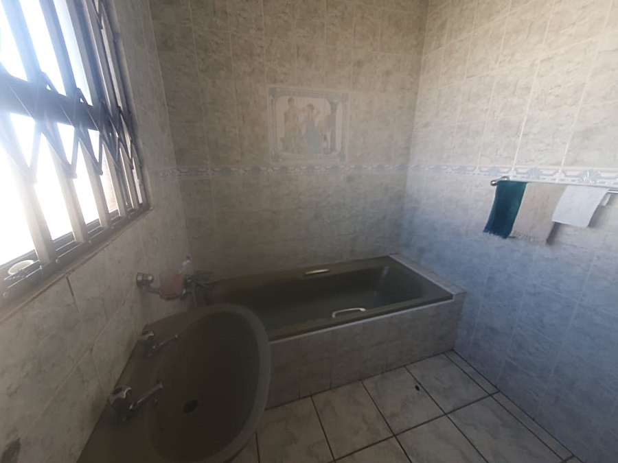 3 Bedroom Property for Sale in Meadowlands Gauteng