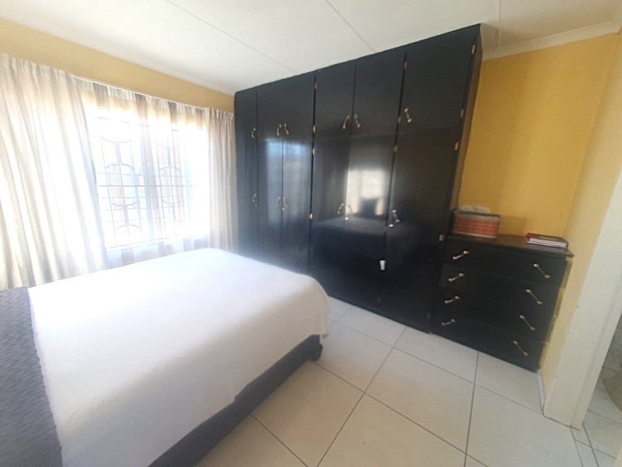 3 Bedroom Property for Sale in Meadowlands Gauteng
