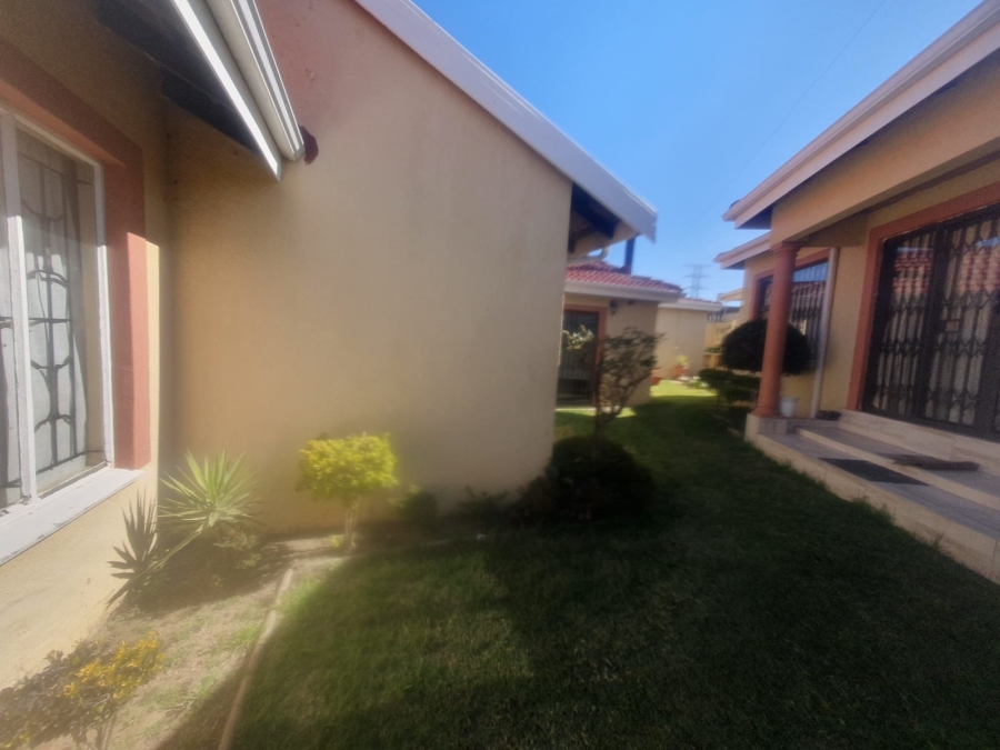 3 Bedroom Property for Sale in Meadowlands Gauteng