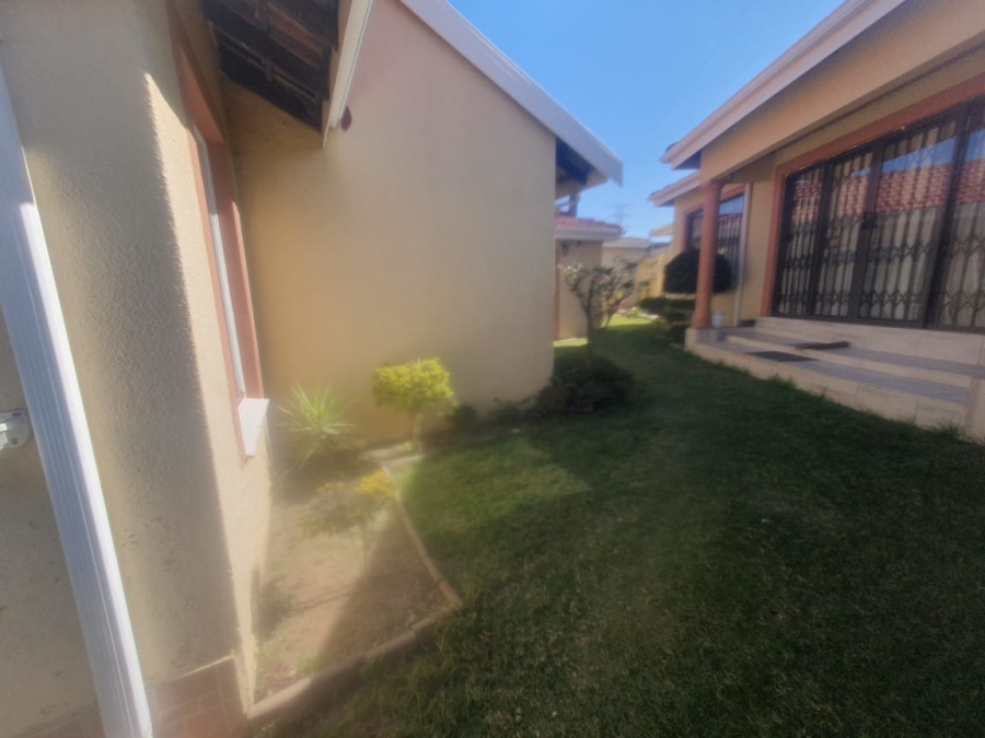 3 Bedroom Property for Sale in Meadowlands Gauteng