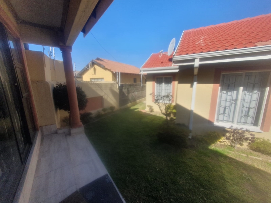 3 Bedroom Property for Sale in Meadowlands Gauteng