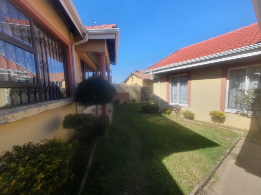 3 Bedroom Property for Sale in Meadowlands Gauteng