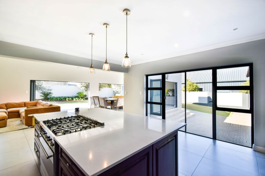 4 Bedroom Property for Sale in Midstream Ridge Gauteng