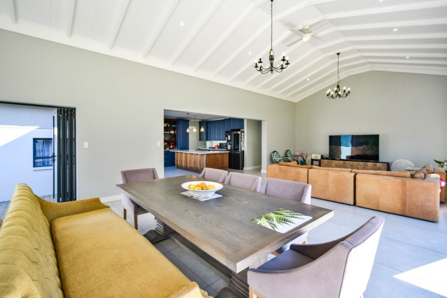 4 Bedroom Property for Sale in Midstream Ridge Gauteng