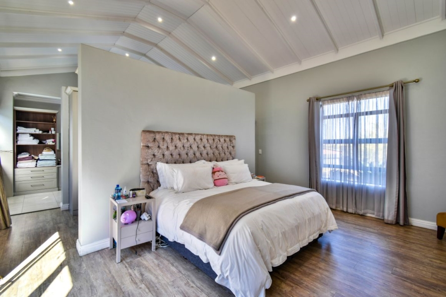4 Bedroom Property for Sale in Midstream Ridge Gauteng