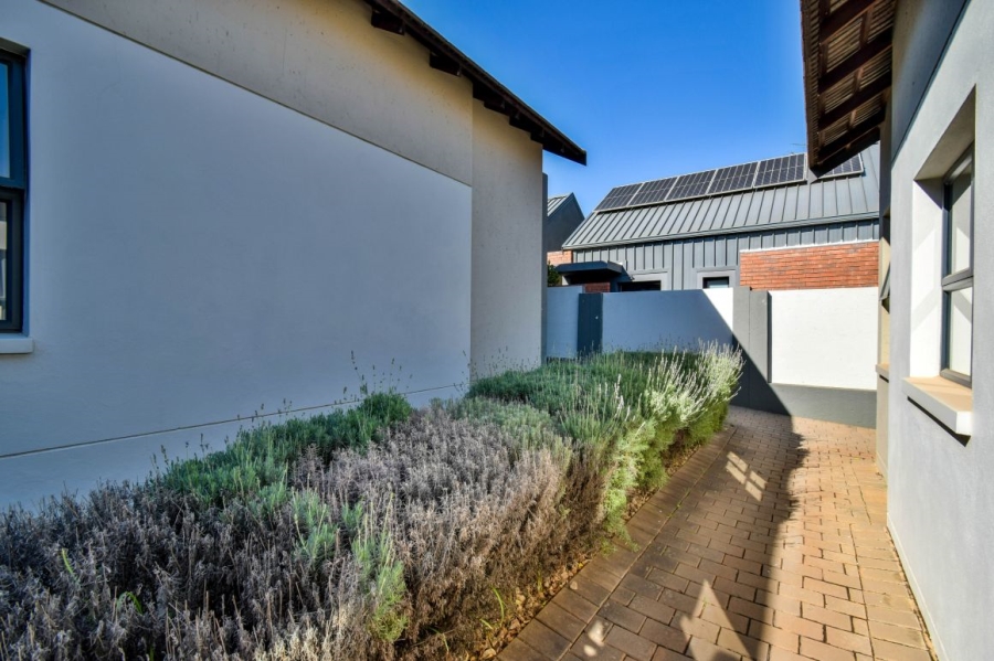 4 Bedroom Property for Sale in Midstream Ridge Gauteng